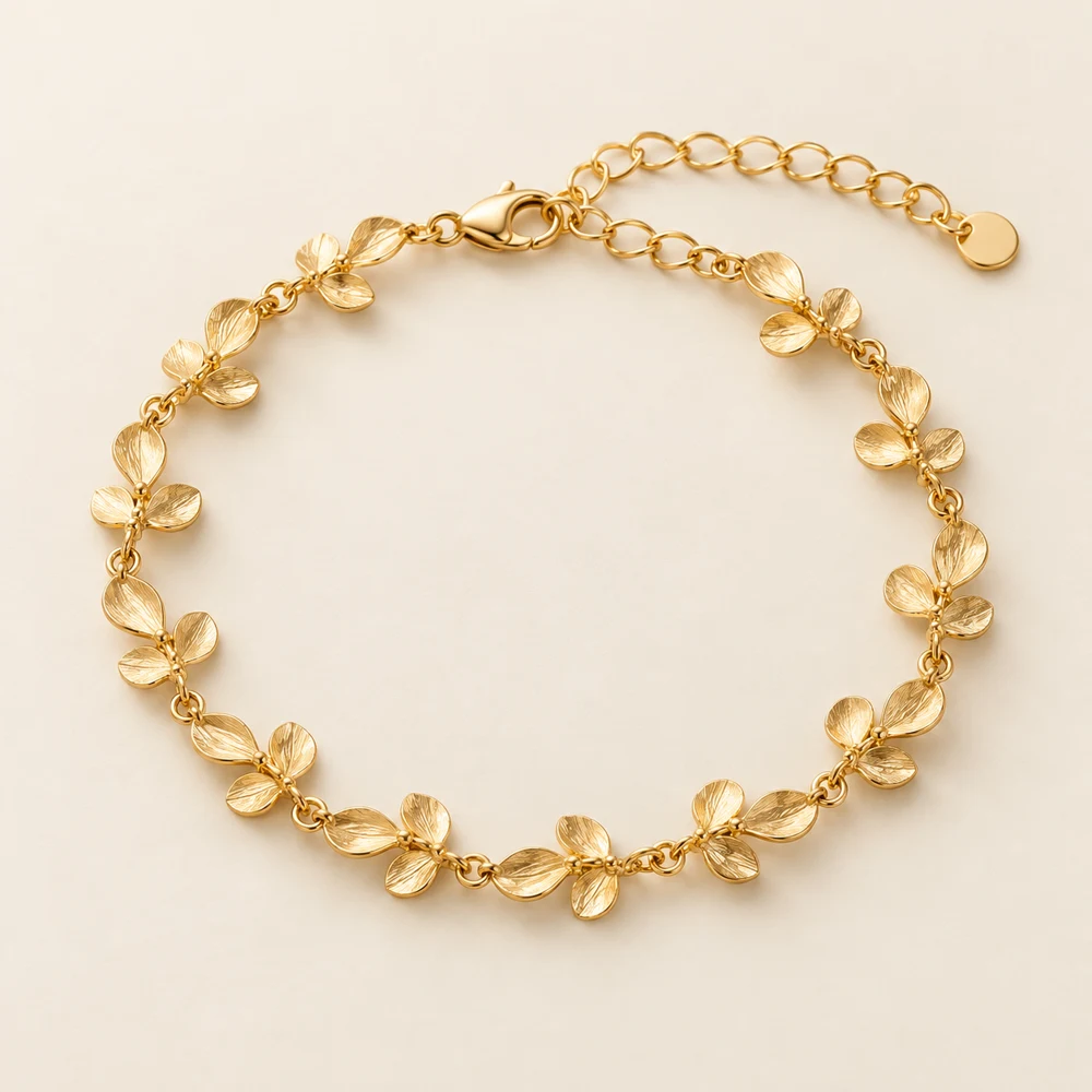 Petal Link Bracelet in Gold